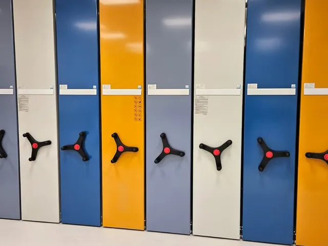 Farebné čelá posuvných regálov