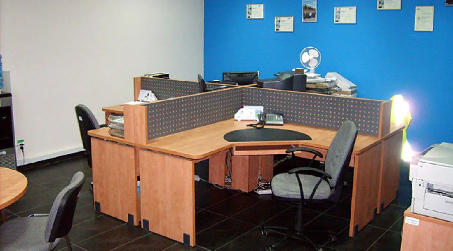 Výrobca pohyblivých regálov, mobilných skríň, kovového skladového kancelárskeho nábytku, Poľsko