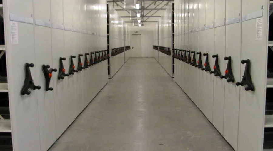 Výrobca pohyblivých regálov, mobilných skríň, kovového skladového kancelárskeho nábytku, Poľsko